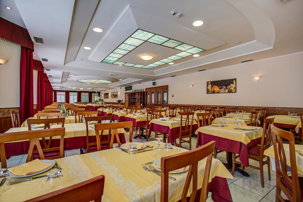 Hotel San Giorgio Морской Милан Экстерьер фото