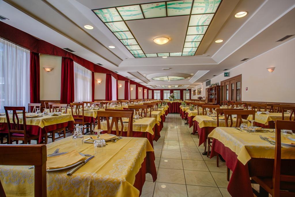 Hotel San Giorgio Морской Милан Экстерьер фото