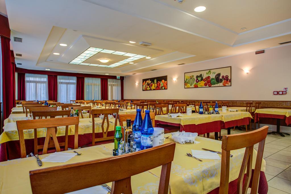 Hotel San Giorgio Морской Милан Экстерьер фото